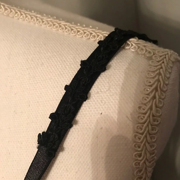 Black Bralette - Picture 3 of 4